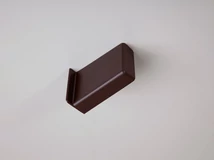 SZEKRÉNY FÜGGESZTŐ 806-OS TAKARÓSAPKA JOBBOS 67x43x26mm SÖTÉT BARNA