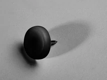 Forest PADLÓVÉDŐ CSÚSZTATÓSZEG 25mm SZEGGEL FEKETE - 10015506032