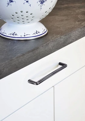 BÚTORFOGANTYÚ 2481-170 ZN75 SZÁLCSISZOLT ACÉL