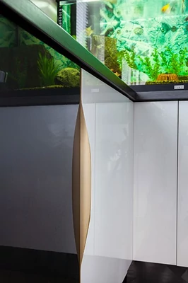 BÚTORFOGANTYÚ UA04-276 SZÁLCSISZOLT ARANY