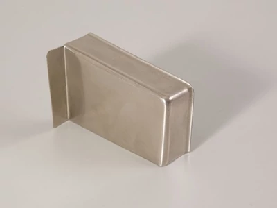 Forest SZEKRÉNY FÜGGESZTŐ 806-OS TAKARÓSAPKA BALOS 67x42x29mm NIKKEL - 10009600295