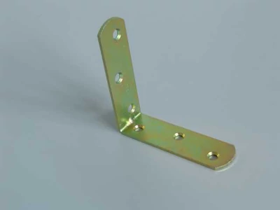 Forest SAROKMEREVÍTŐ C3283-70 SAROKVAS 70x70mm SÁRGARÉZ - 10009620050